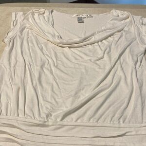 Max Studio women’s size small short sleeve top